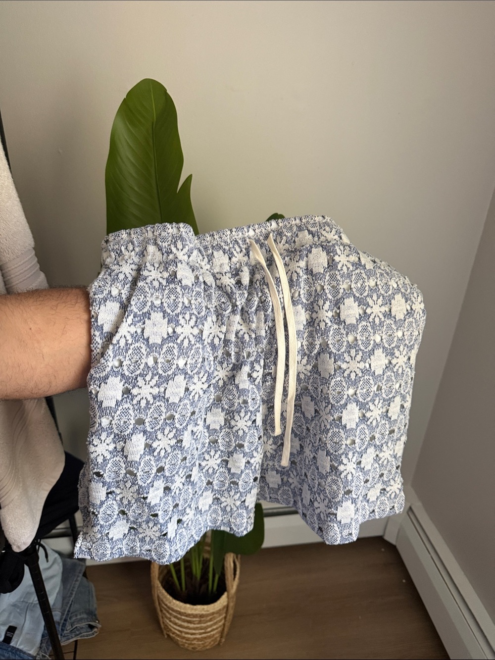 Men's Blue Floral Flat Front Drawstring Shorts